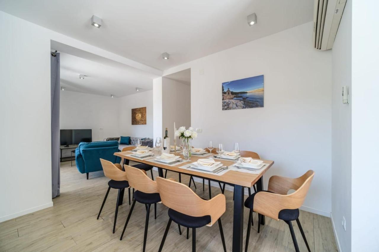 Tm With Private Heated Pool, Poolhouse & Private Garage Dovolenkový dom Milna (Brac)