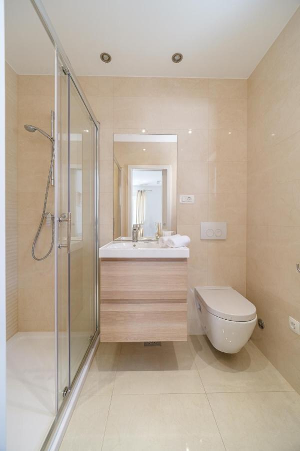 Tm With Private Heated Pool, Poolhouse & Private Garage
